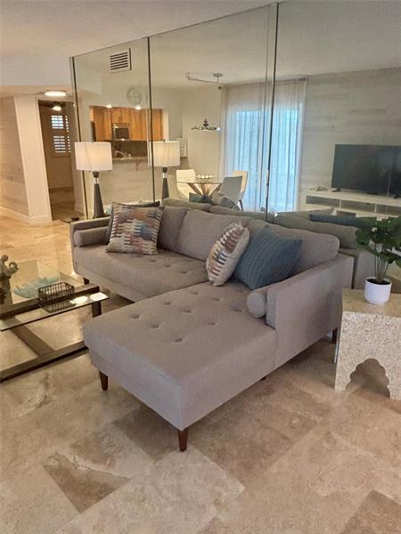 Image 20 of 28 For 10980 Ocean Dr  114
