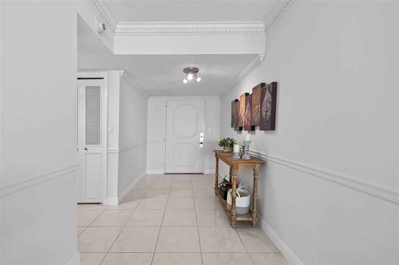 Image 11 of 59 For 2100 Ocean Ln  508