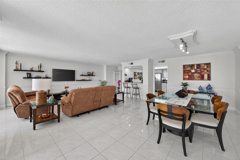 Image 16 of 59 For 2100 Ocean Ln  508