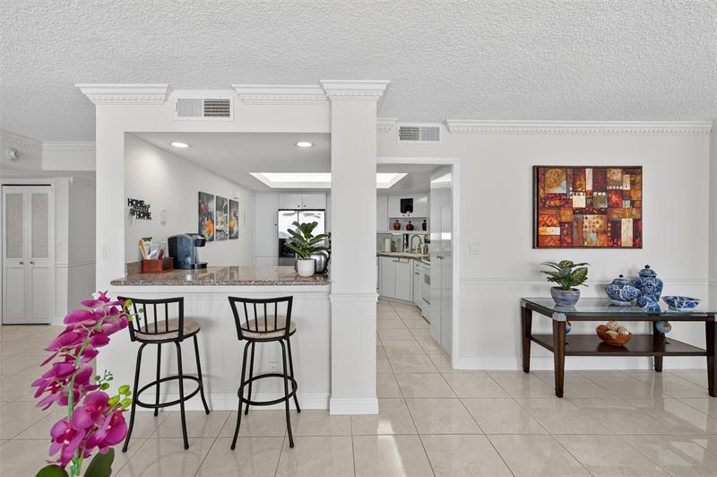 Image 20 of 59 For 2100 Ocean Ln  508