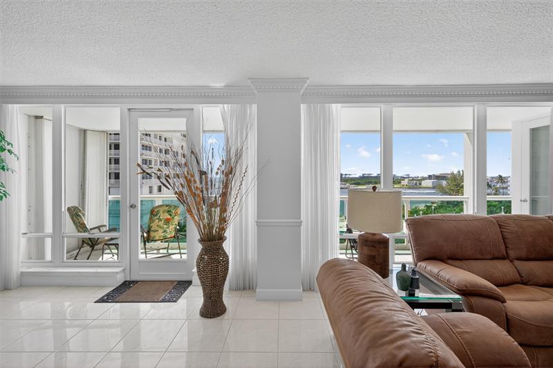 Image 27 of 59 For 2100 Ocean Ln  508