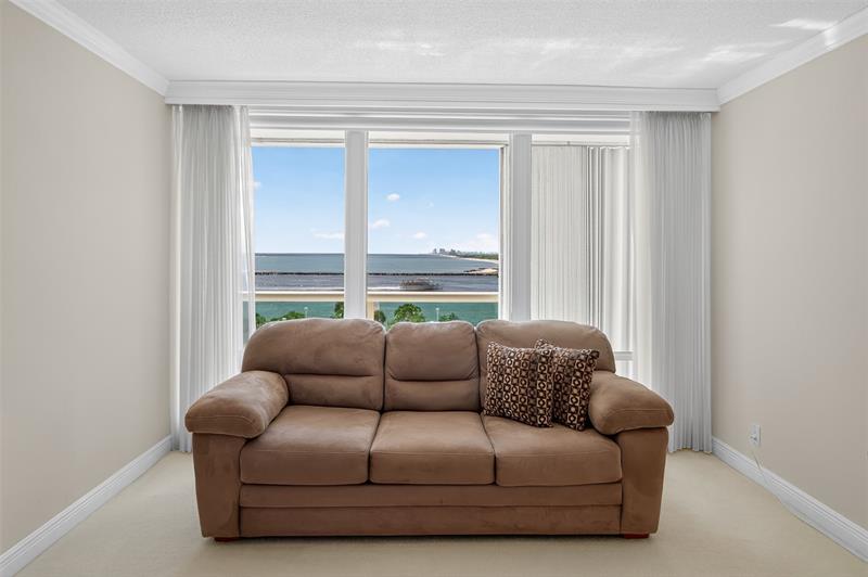 Image 32 of 59 For 2100 Ocean Ln  508