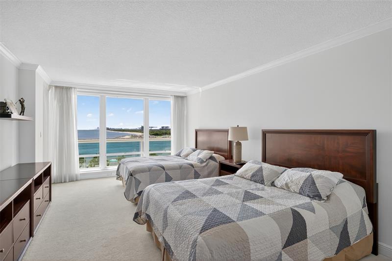 Image 37 of 59 For 2100 Ocean Ln  508
