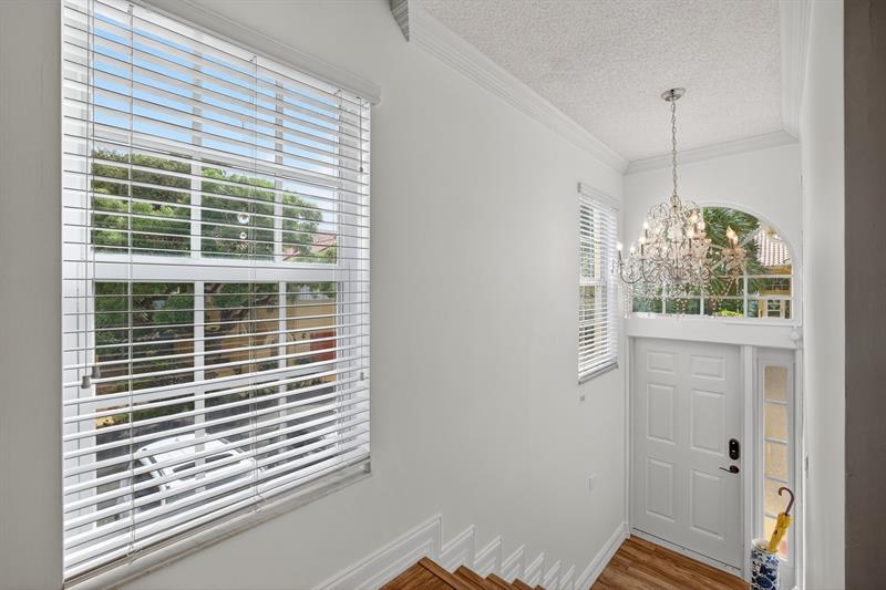 Image 41 of 77 For 2121 Ocean Blvd  603
