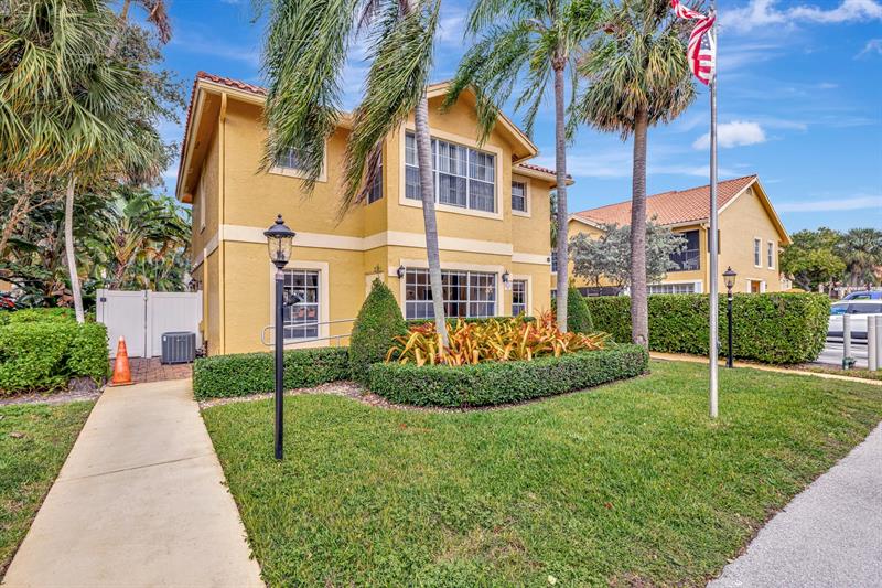 Image 46 of 77 For 2121 Ocean Blvd  603