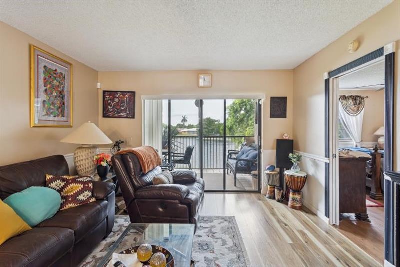 Image 12 of 22 For 9670 Mcnab Rd  208