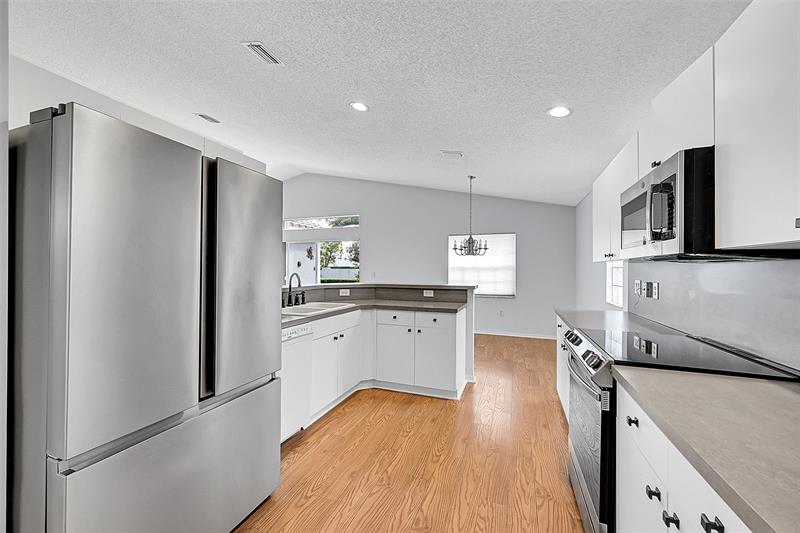 Image 16 of 67 For 8540 46th Dr