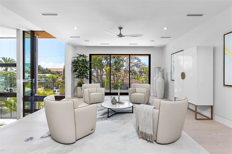 Image 54 of 74 For 2733 16th St