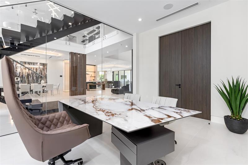 Image 58 of 74 For 2733 16th St