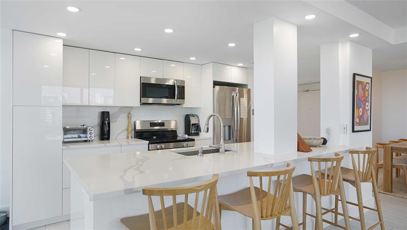 Image 12 of 48 For 3031 Ocean Blvd  806