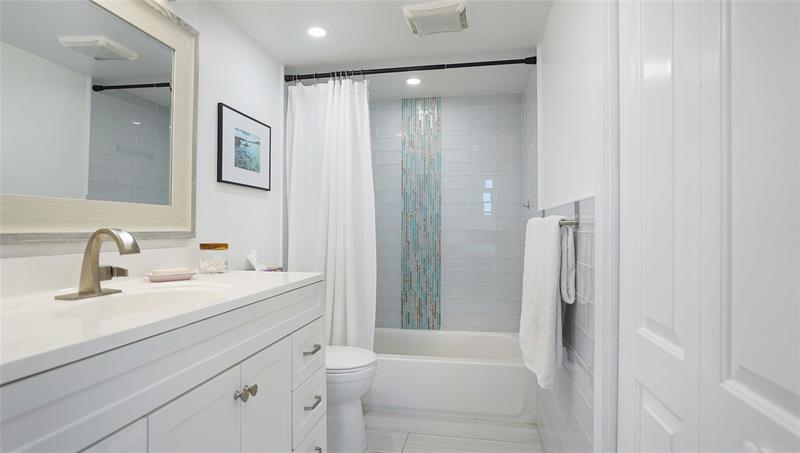 Image 23 of 48 For 3031 Ocean Blvd  806