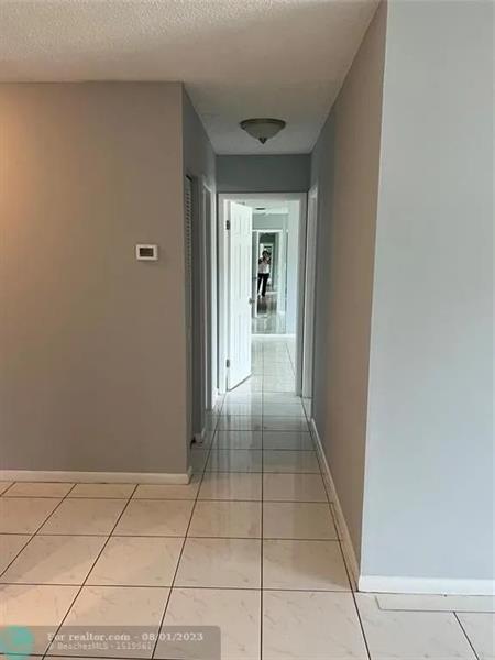 Image 11 of 41 For 4131 88th Ave  206