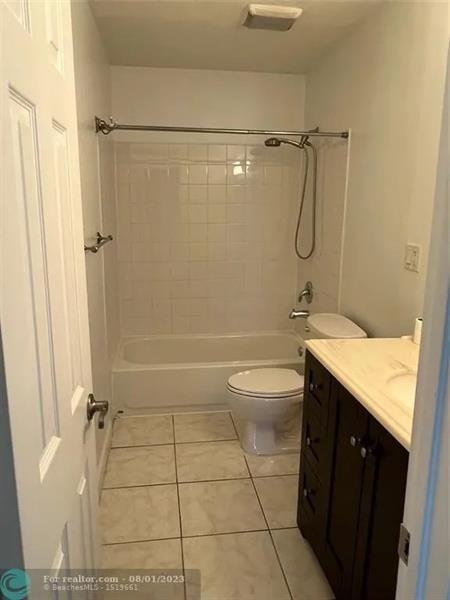 Image 25 of 41 For 4131 88th Ave  206