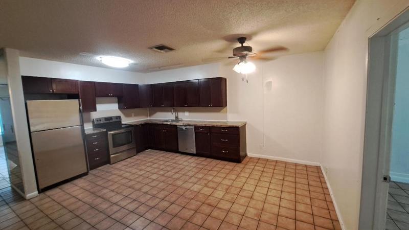 Image 3 of 9 For 2622 82nd Ter  N