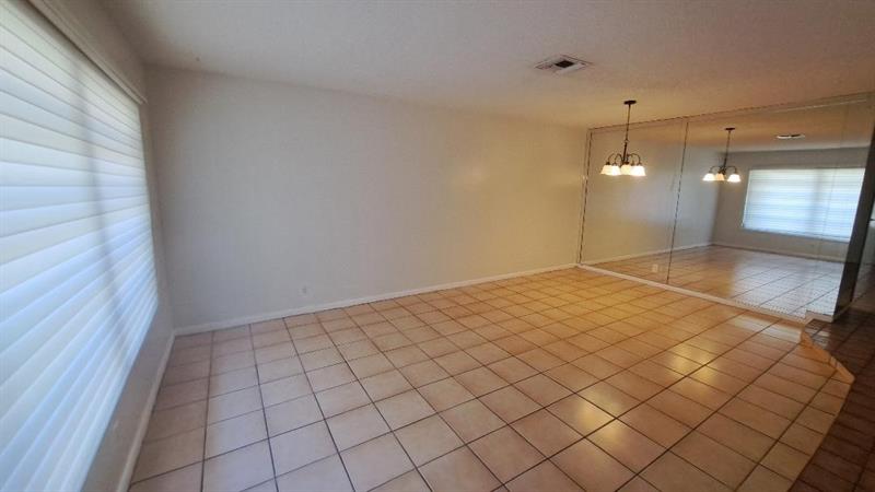 Image 4 of 9 For 2622 82nd Ter  N