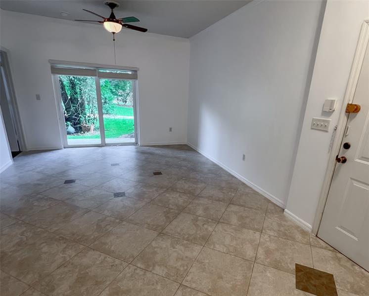 Image 10 of 21 For 2904 Crestwood Ter  4104