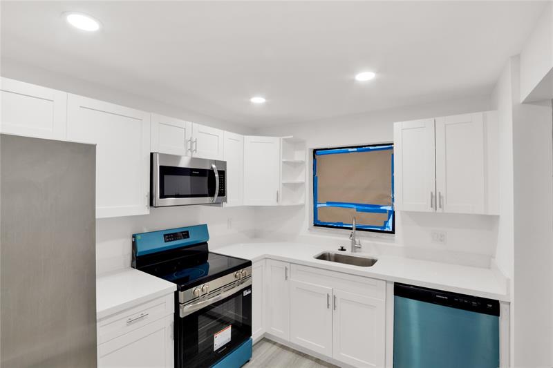 Image 5 of 17 For 516 Osprey Dr  15a