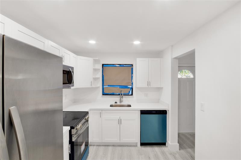 Image 6 of 17 For 516 Osprey Dr  15a