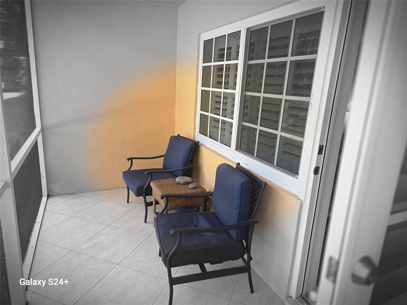 Image 10 of 12 For 1940 2nd Ave  101-j