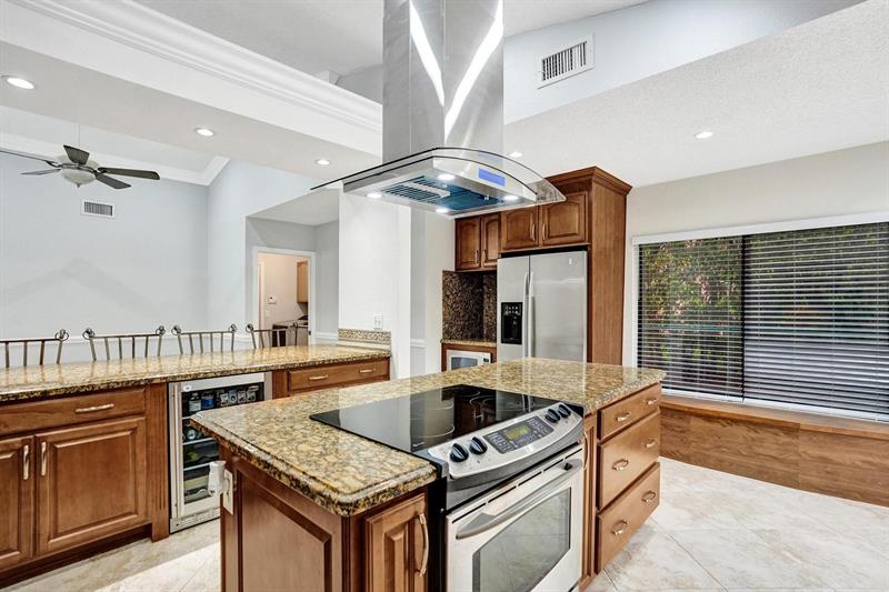 Image 23 of 76 For 5426 61st Ave