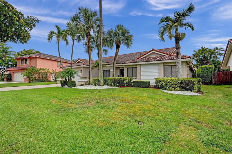 Image 3 of 76 For 5426 61st Ave