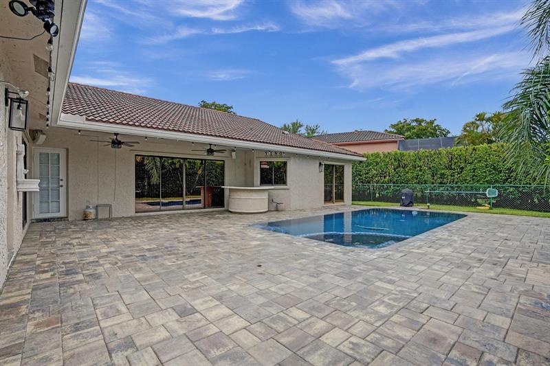 Image 30 of 76 For 5426 61st Ave