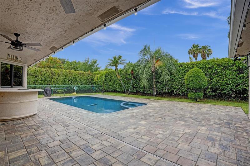 Image 32 of 76 For 5426 61st Ave