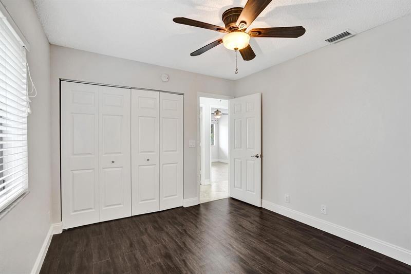 Image 45 of 76 For 5426 61st Ave