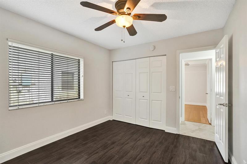 Image 46 of 76 For 5426 61st Ave