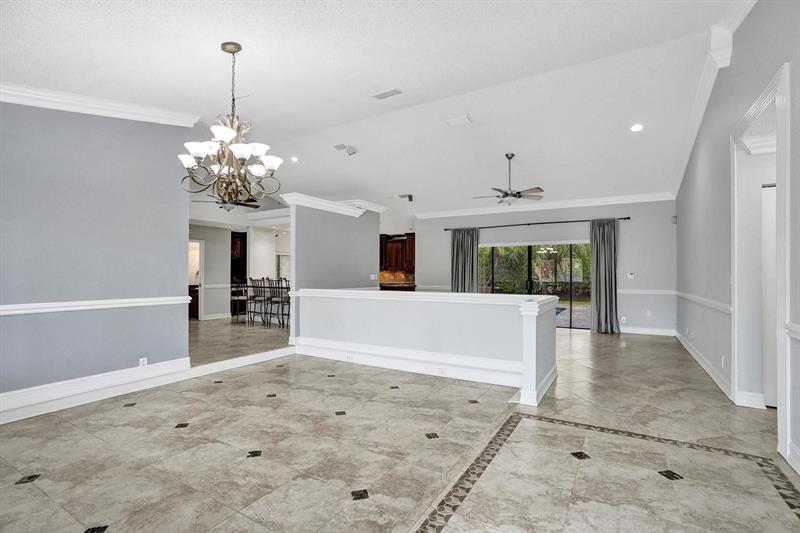 Image 62 of 76 For 5426 61st Ave