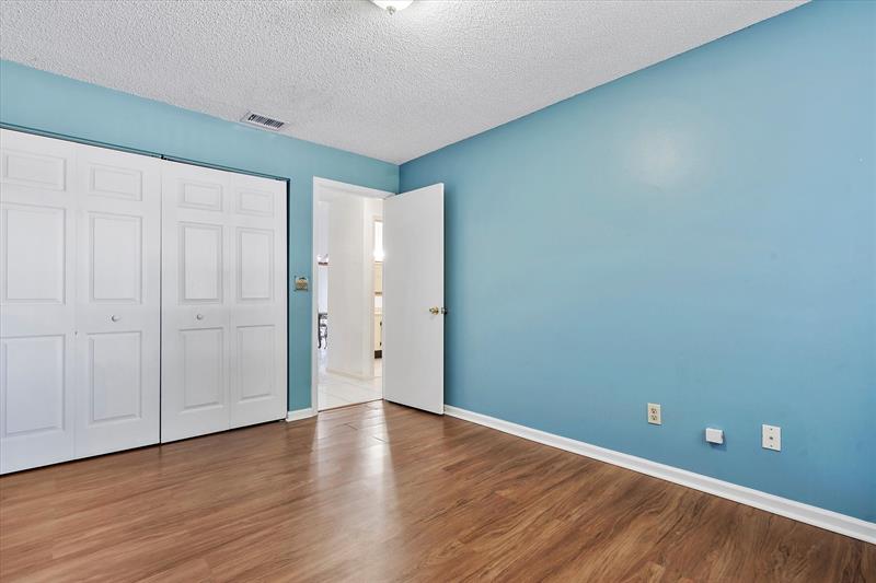 Image 22 of 29 For 3550 95th Ter  3s