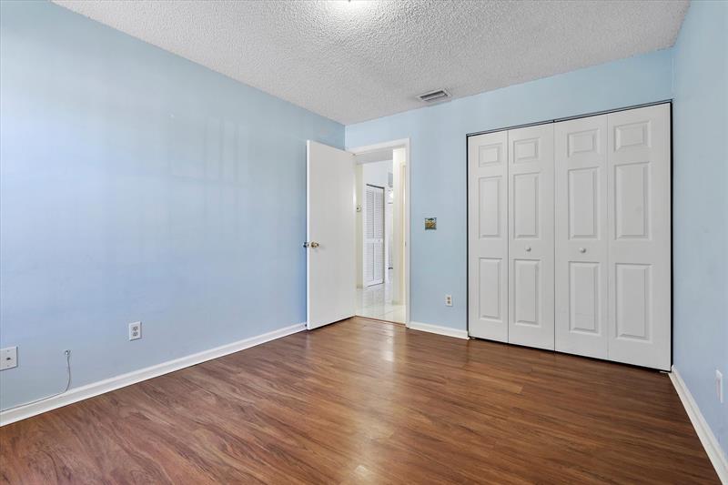 Image 24 of 29 For 3550 95th Ter  3s