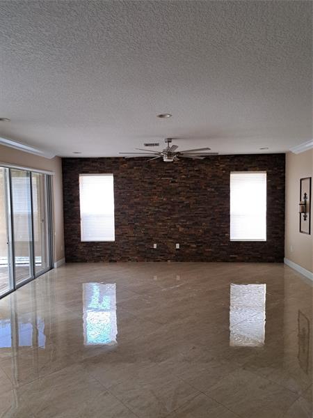 Image 11 of 30 For 9758 Napoli Woods Ln