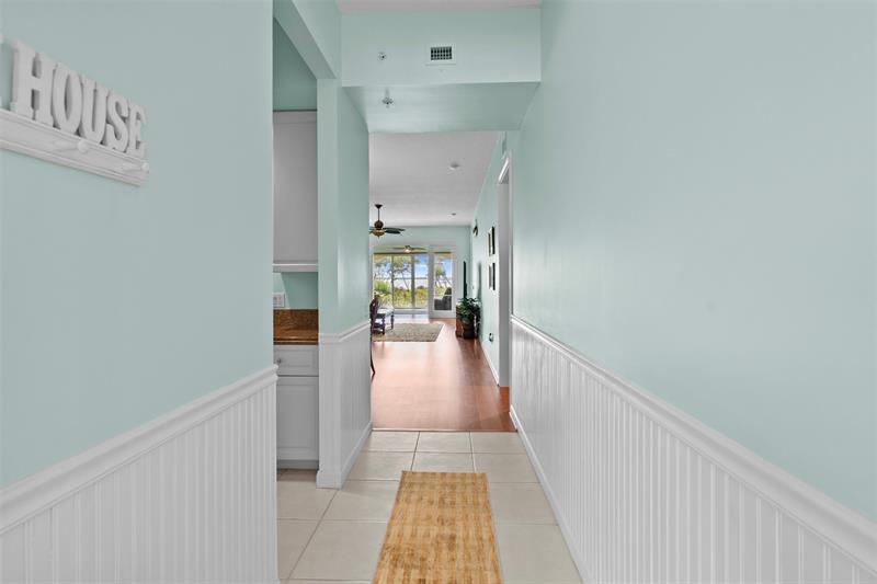 Image 17 of 40 For 23 Harbour Isle Dr  102