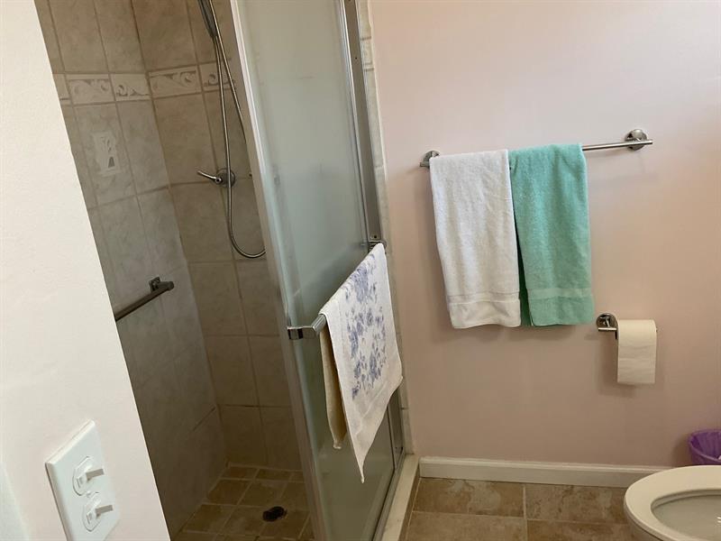 Image 11 of 12 For 2607 Dudley Dr W  E