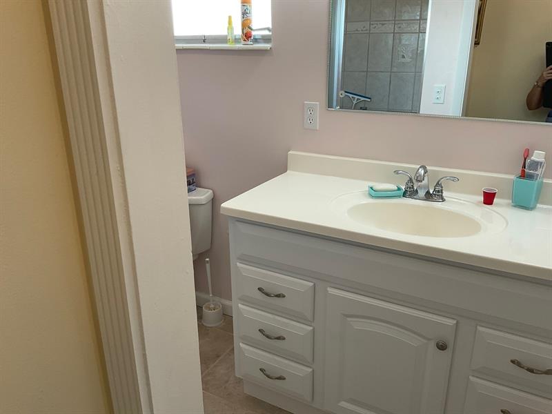 Image 12 of 12 For 2607 Dudley Dr W  E