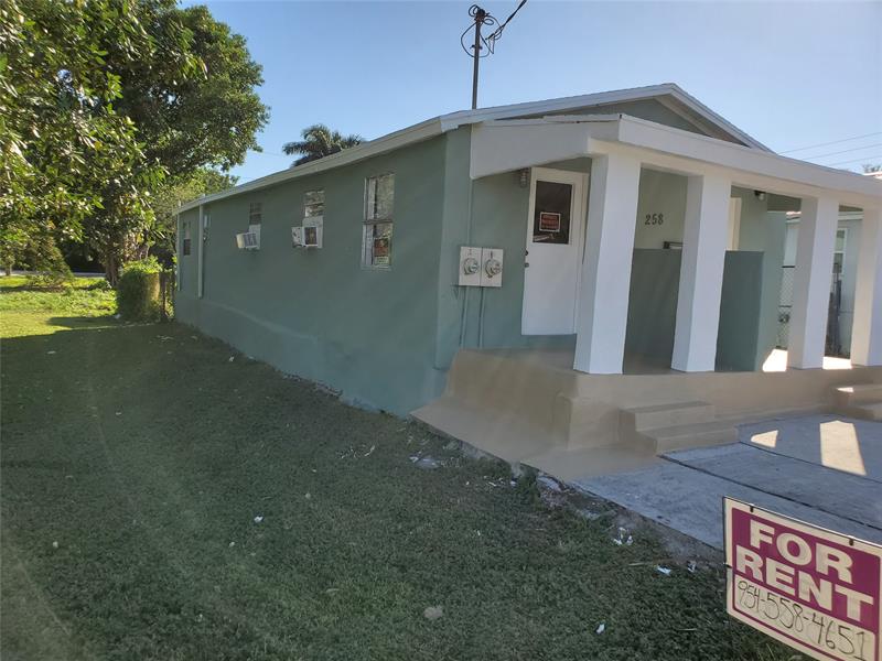 Image 5 of 25 For 258 Adams Place  2