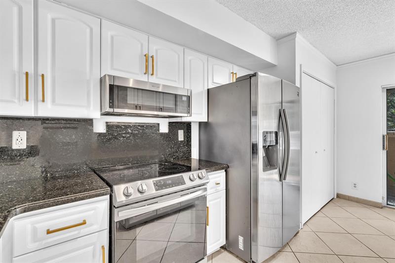Image 14 of 46 For 7903 7th Ct  