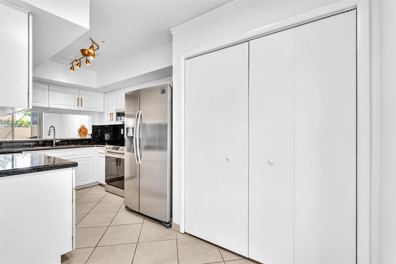 Image 18 of 46 For 7903 7th Ct  