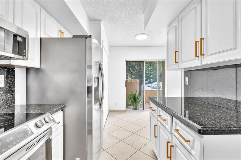 Image 21 of 46 For 7903 7th Ct  
