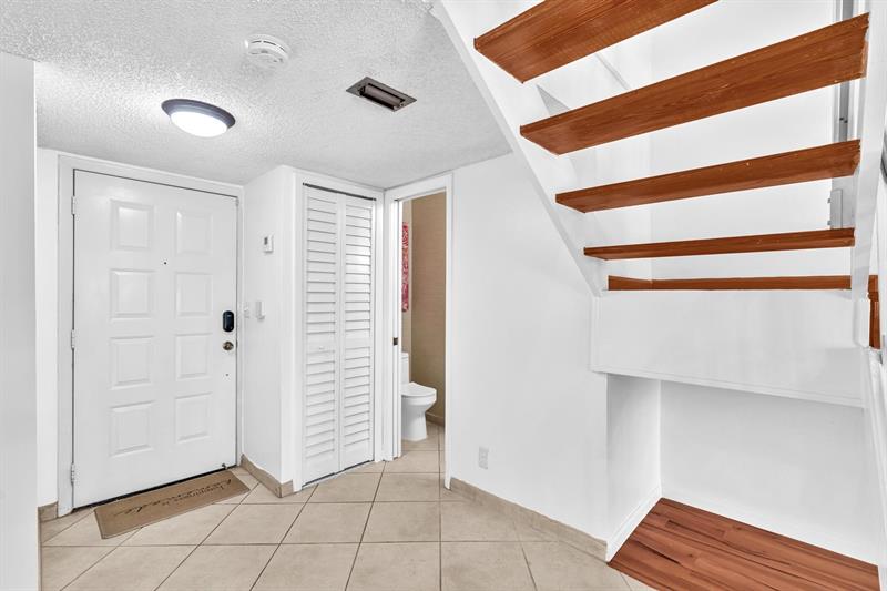Image 4 of 46 For 7903 7th Ct  