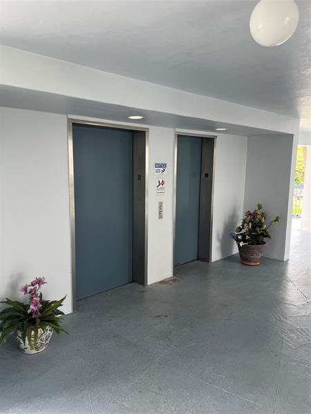 Image 15 of 35 For 6400 2nd Ave  323