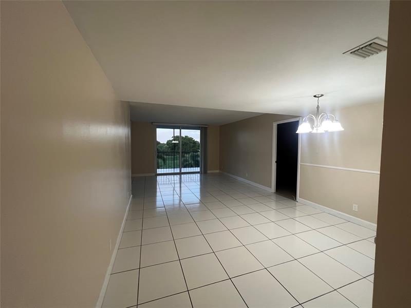 Image 19 of 35 For 6400 2nd Ave  323