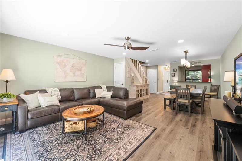 Image 10 of 27 For 3020 Oakland Forest Dr  3003