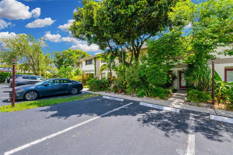 Image 5 of 27 For 3020 Oakland Forest Dr  3003