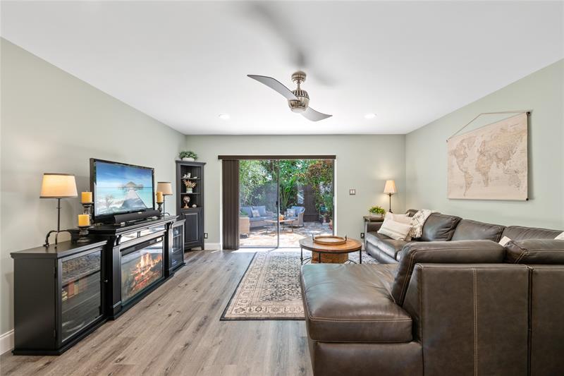 Image 8 of 27 For 3020 Oakland Forest Dr  3003