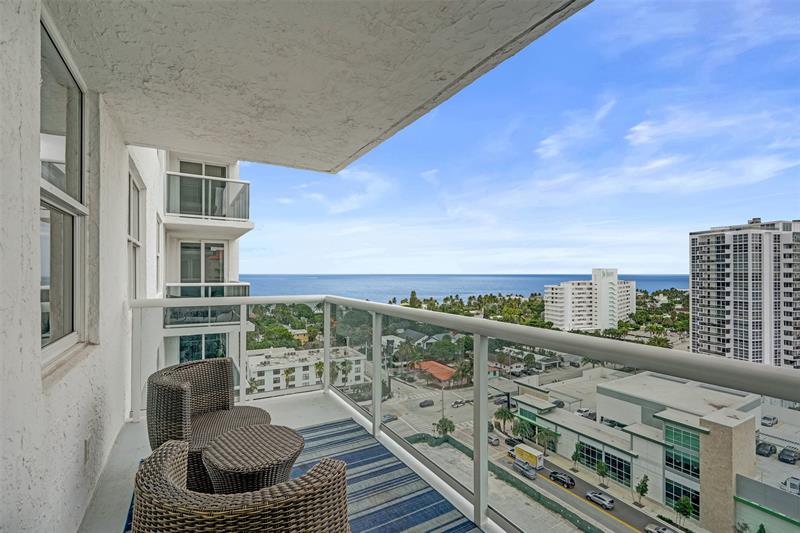 Image 11 of 49 For 3015 Ocean Blvd  15j