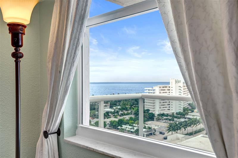 Image 21 of 49 For 3015 Ocean Blvd  15j