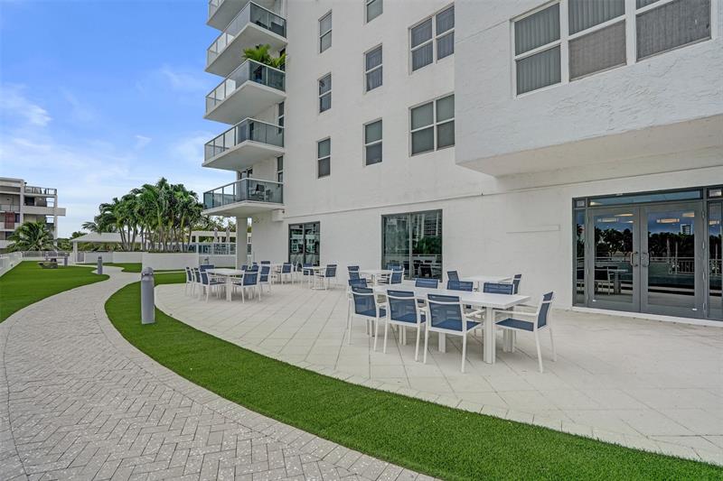Image 29 of 49 For 3015 Ocean Blvd  15j