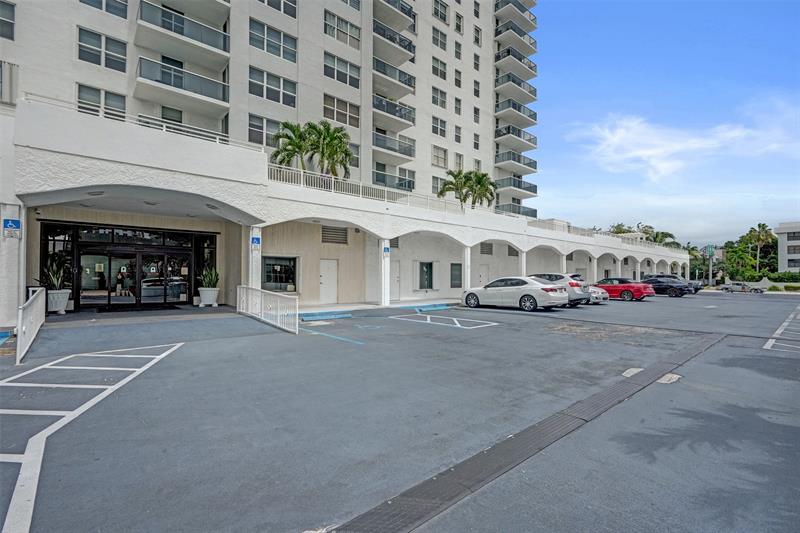 Image 32 of 49 For 3015 Ocean Blvd  15j
